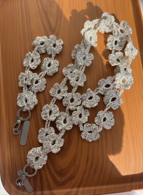 小众设计感银丝线钩织花朵手机链背带百搭气质手机挂绳