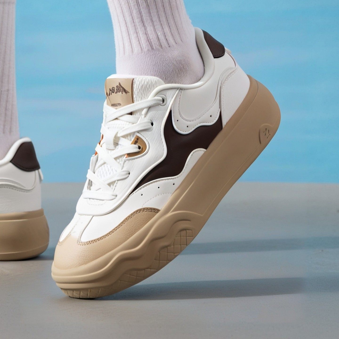 特步2026新款休闲风女子厚底系带板鞋复古拼色低帮运动鞋防滑软弹,运动鞋new,板鞋,淘宝优惠券,粉丝福利购,淘宝优惠卷