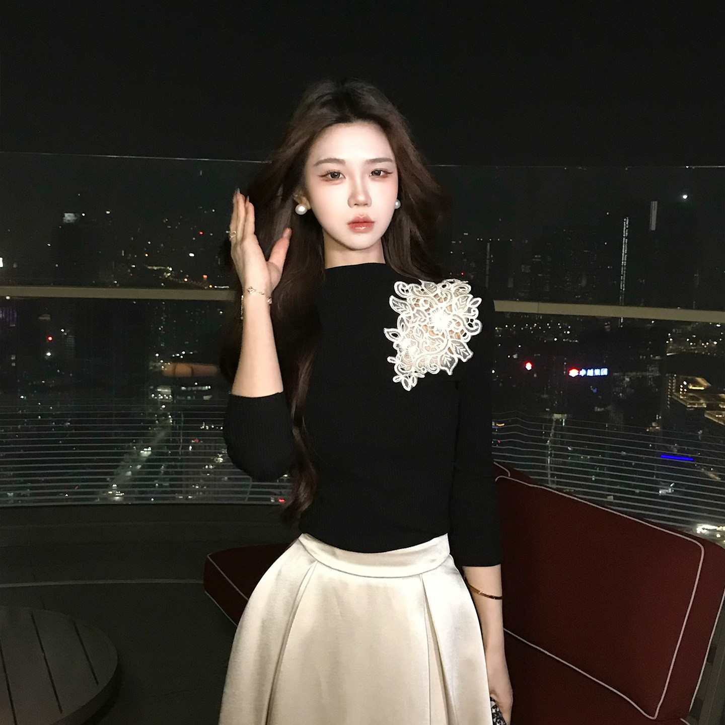 木子李的李高级设计感蕾丝刺绣半高领针织衫修身上衣缎面半身裙冬,女装/女士精品,时尚套装,淘宝优惠券,粉丝福利购,淘宝优惠卷