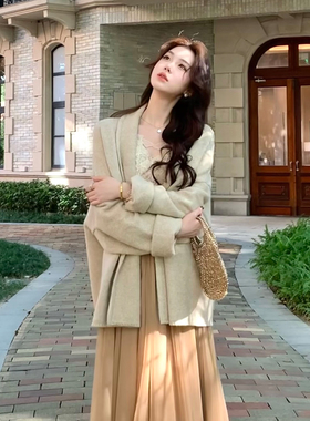 木子李的李设计感V领内搭蕾丝上衣长袖开衫外套垂感网纱半身裙秋