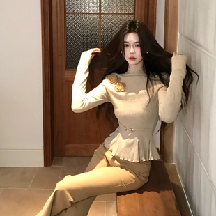 木子李的李简约通勤半高领针织衫亲肤显白上衣百搭垂感微喇长裤冬