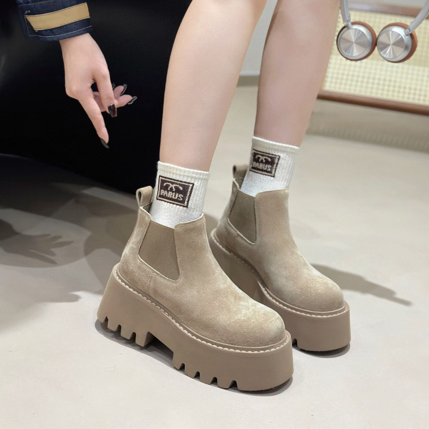 复古牛皮松糕厚底加绒切尔西靴女