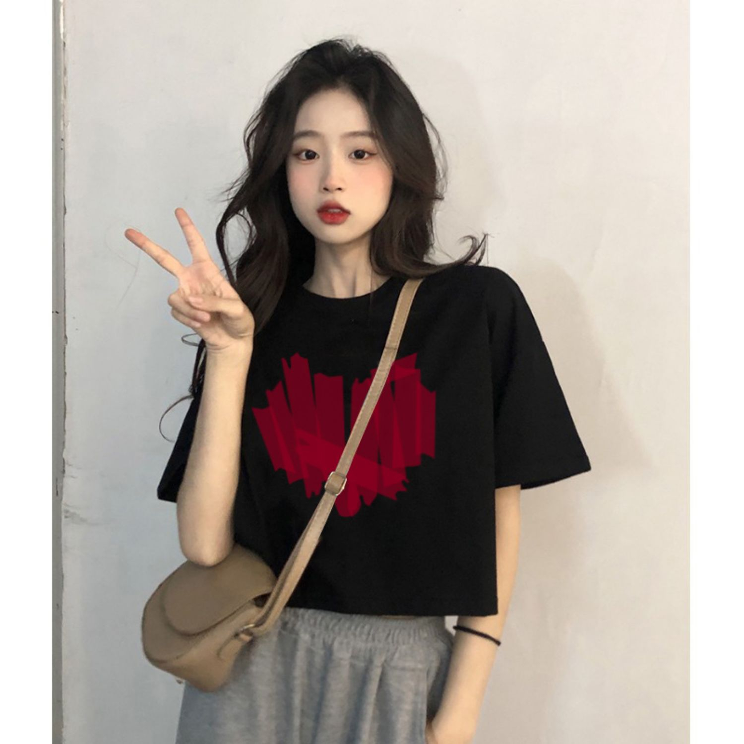 100%棉夏季新款潮牌小众设计感正肩短款t恤女夏纯欲短袖宽松上衣