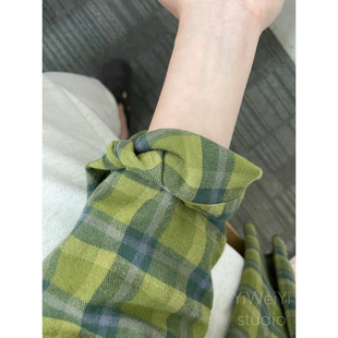 绿色格子衬衫女法式2025年新款复古宽松oversize显瘦休闲长袖衬衣
