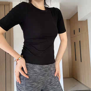 巨显瘦半袖运动女短款圆领短袖健身衣T恤瑜伽服修身普拉提五分袖