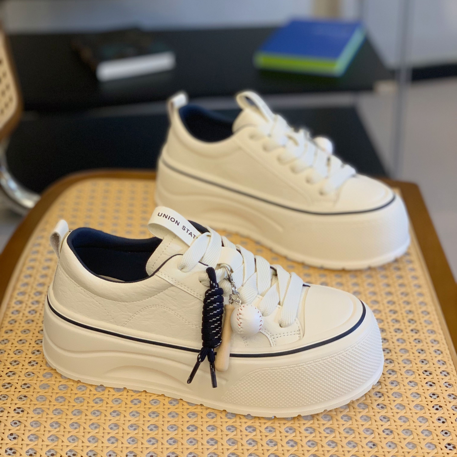 6CM松糕厚底休闲板鞋女2025秋新款百搭韩版学生小个子真皮小白鞋