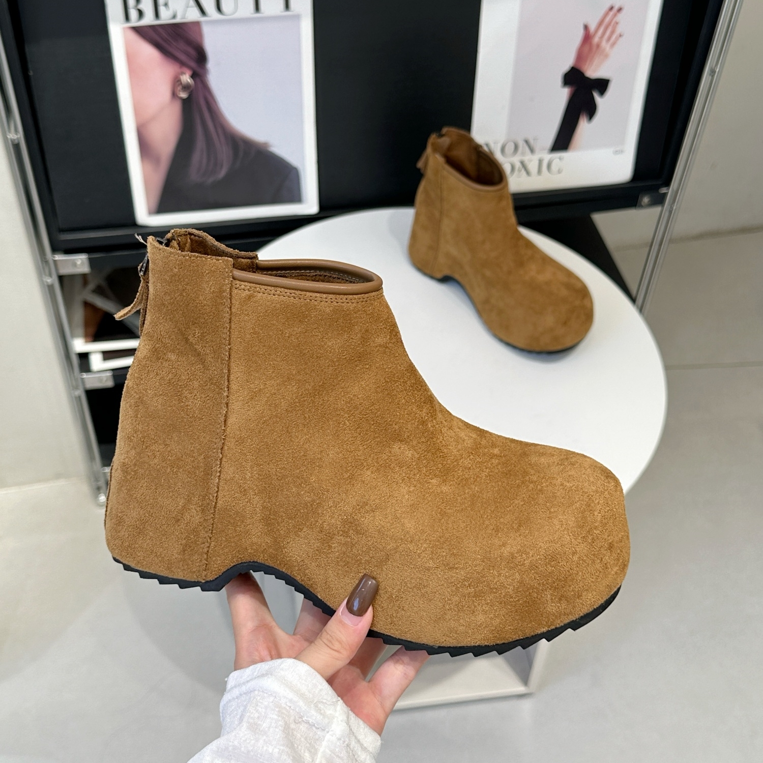 大头小短靴真的好穿，轻便不累脚