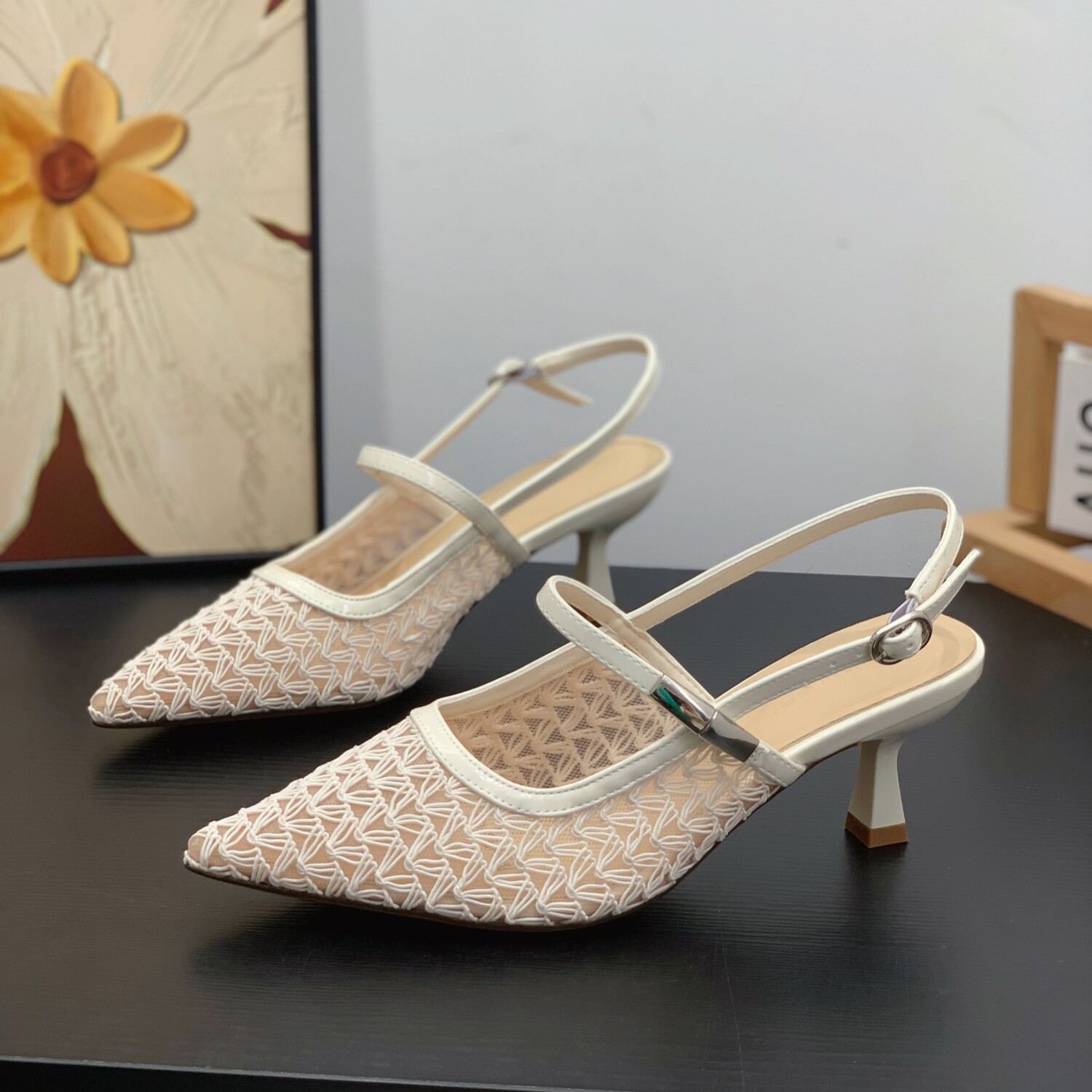 尖头细跟5CM小个子包头凉鞋女2026年夏季超火镂空蕾丝网面高跟鞋