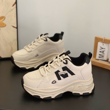 小个子内增高7CM真皮老爹鞋女2025秋冬新款学院风时尚百搭运动鞋