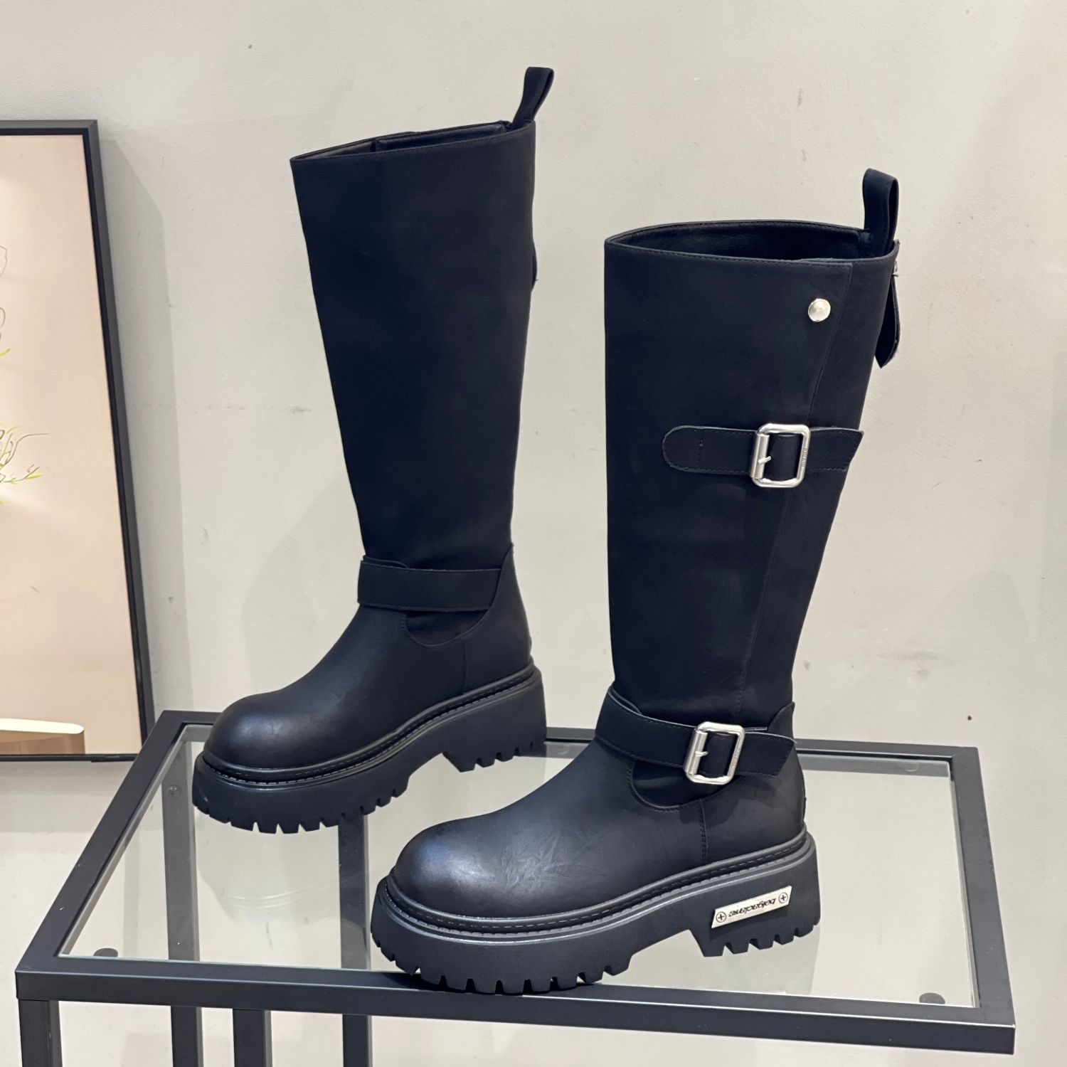 上脚也太显腿细啦～不过膝长筒靴