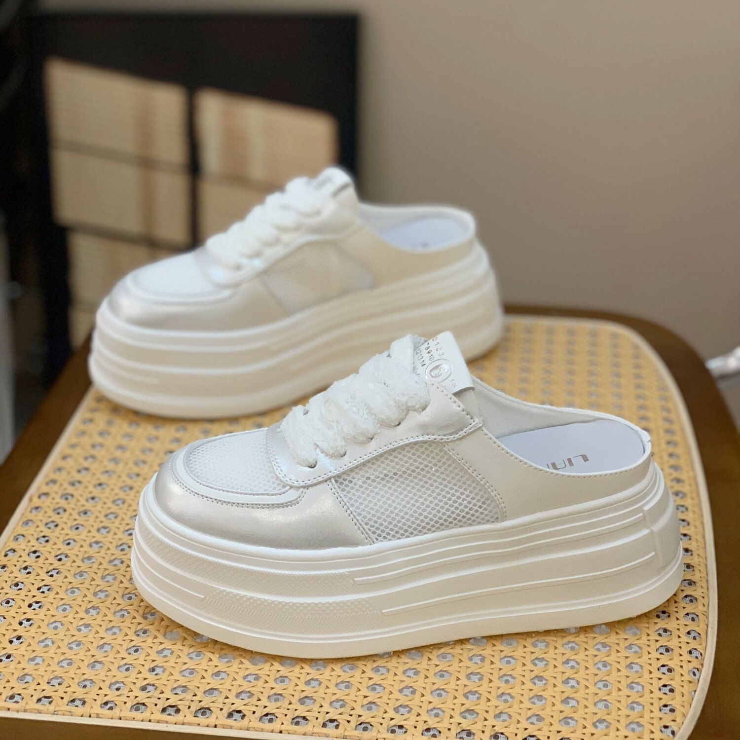 真皮轻便增高厚底半拖鞋女2026夏季新款百搭单网透气系带休闲板鞋