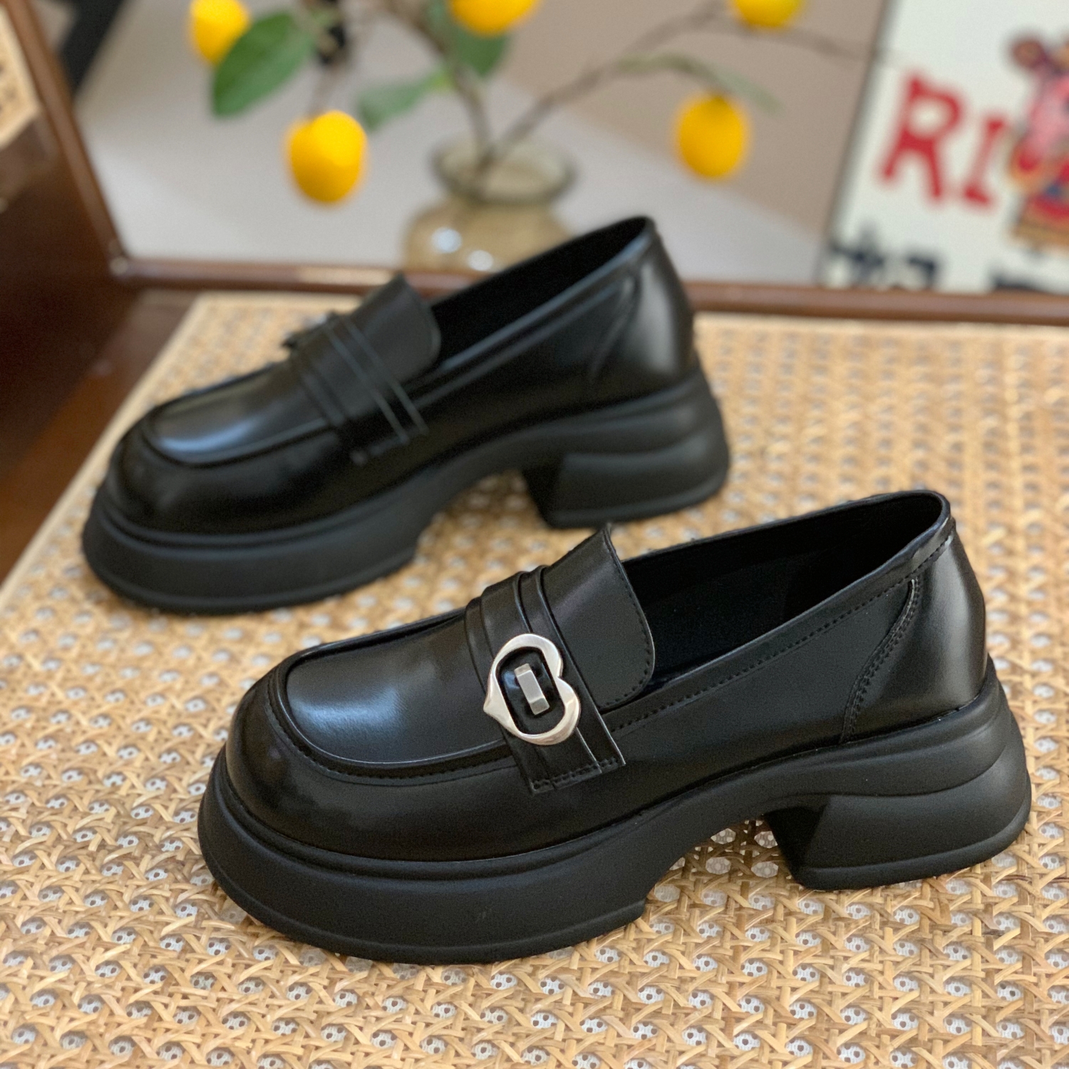 黑色增高轻便乐福鞋一脚蹬小皮鞋