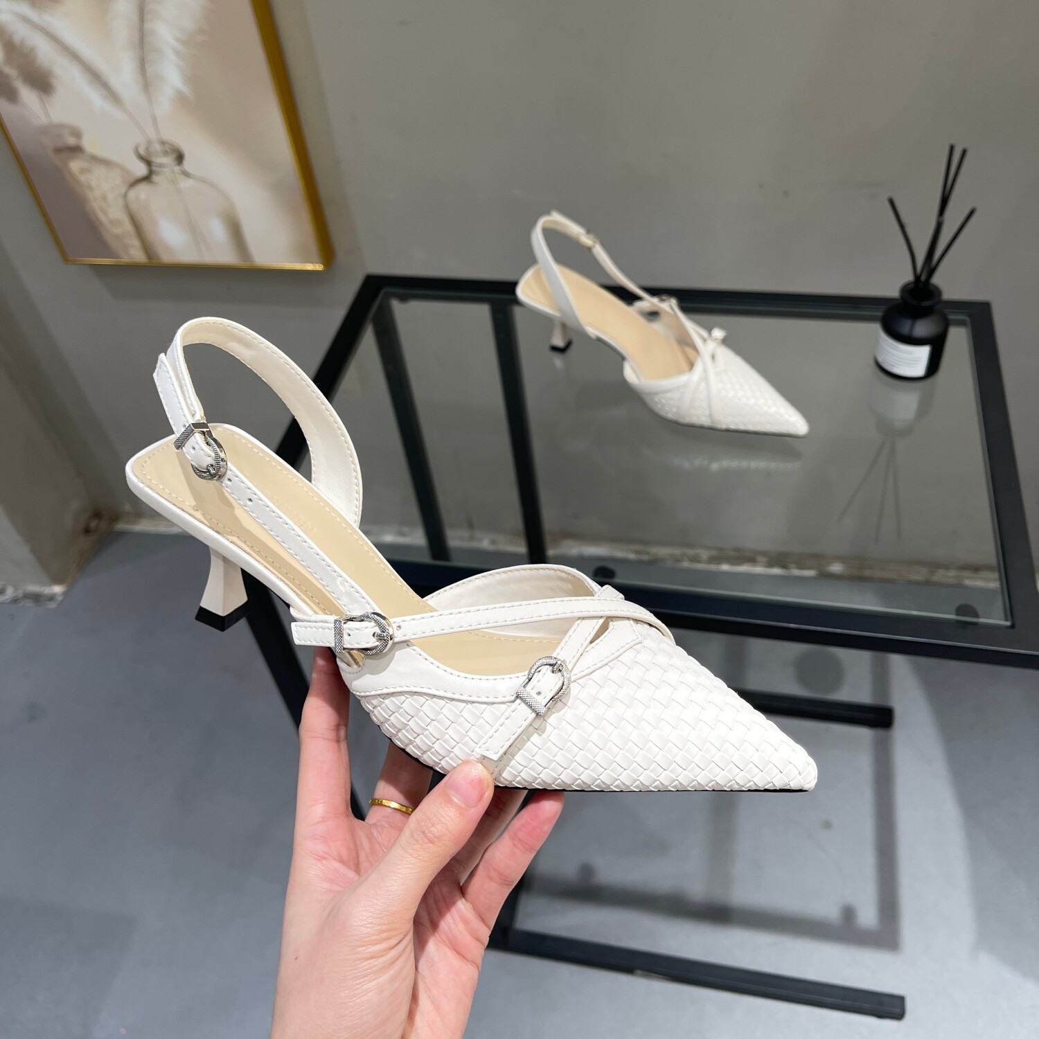 法式尖头编织一字带包头凉鞋女2026夏季新款细跟气质通勤高跟单鞋