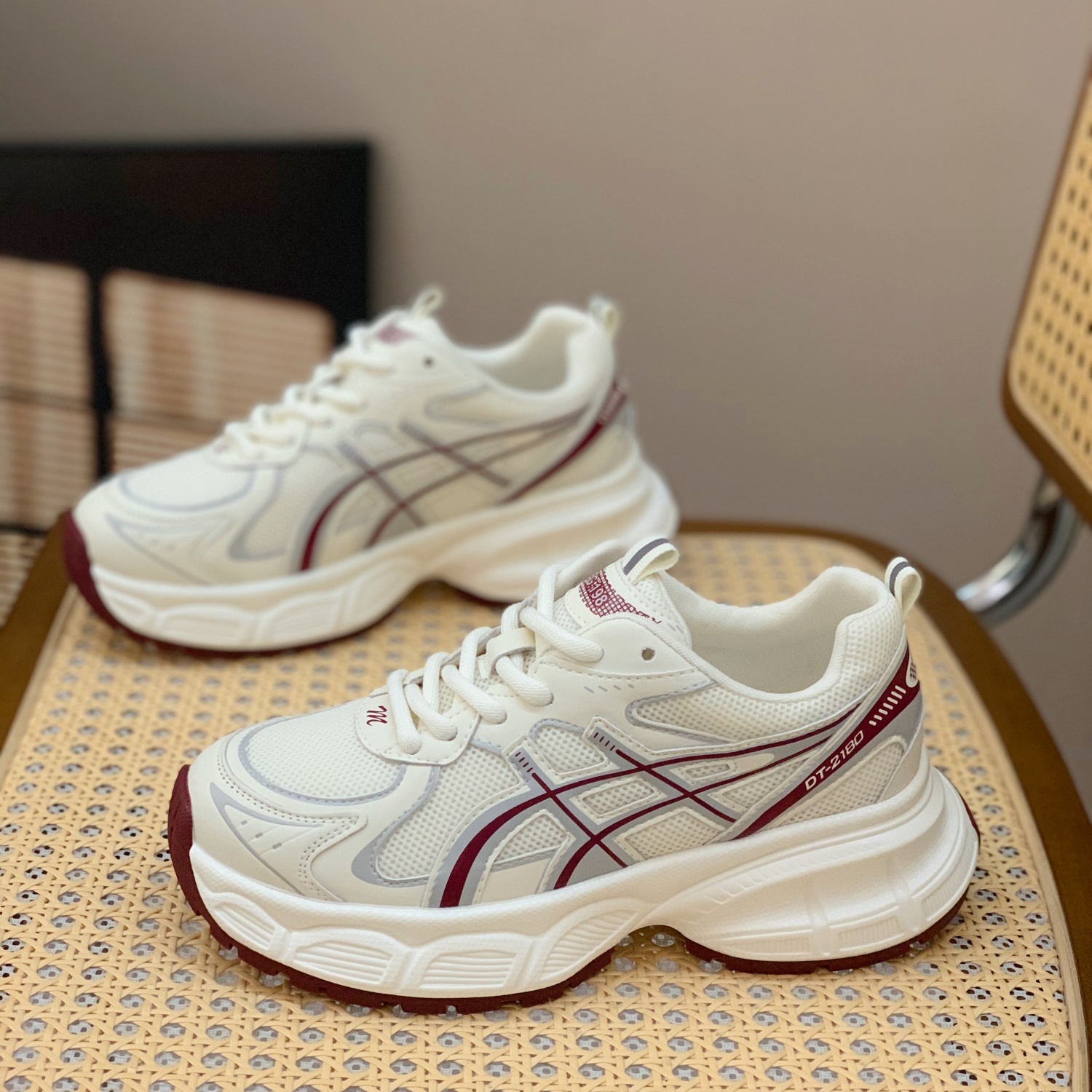 轻便复古网面透气休闲运动老爹鞋