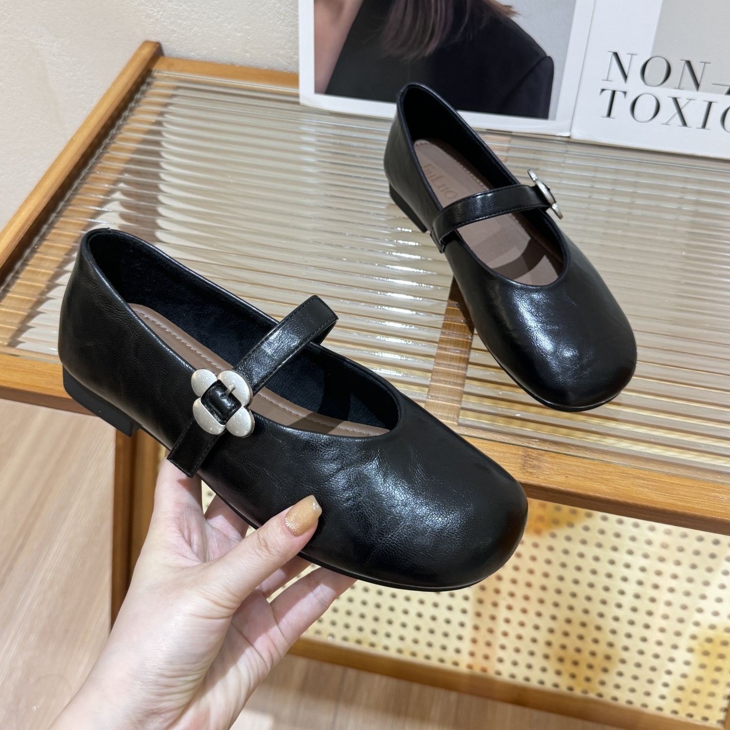 小香风踩屎感温柔显瘦玛丽珍单鞋