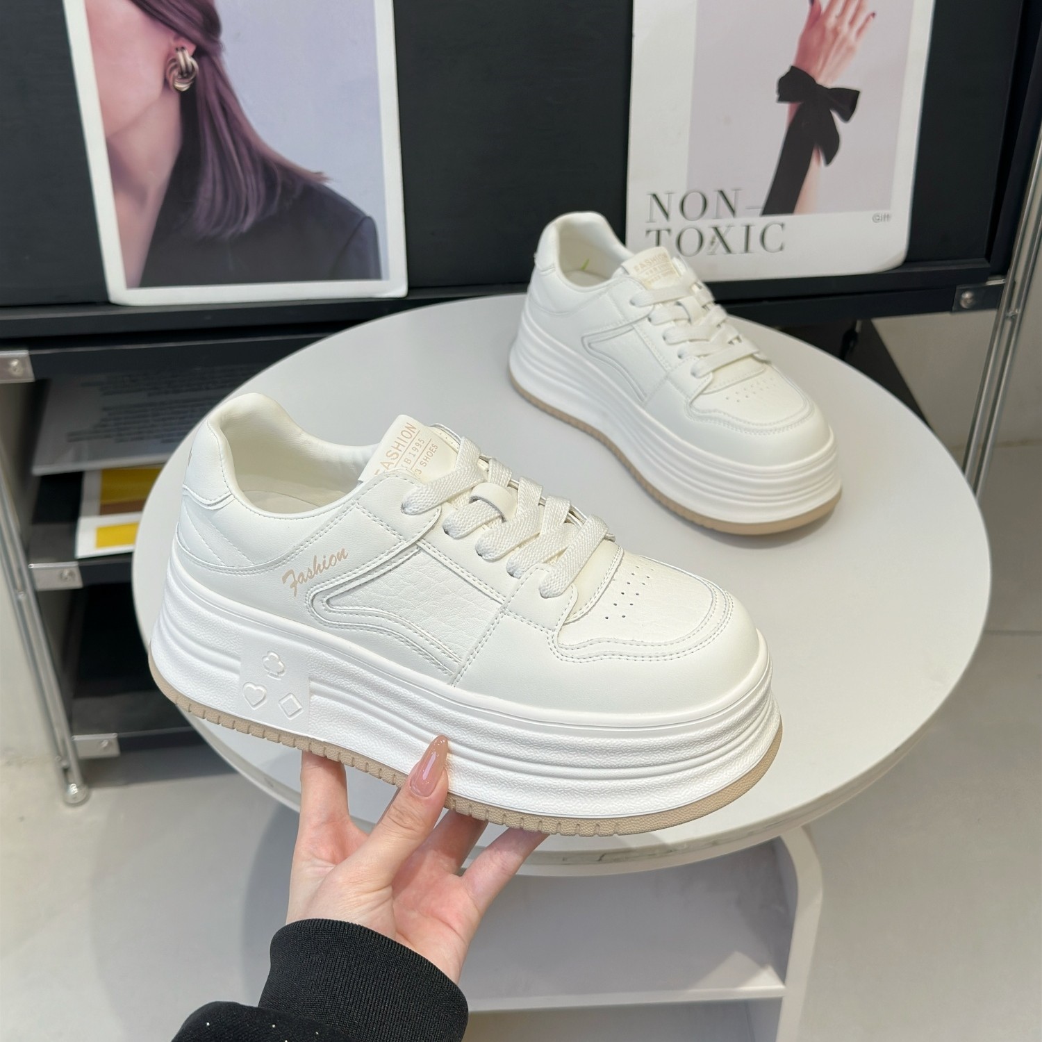 爆款真皮厚底小白鞋女2026春季新款小个子配裙子百搭轻便松糕板鞋,女鞋,时尚休闲鞋,淘宝优惠券,粉丝福利购,淘宝优惠卷