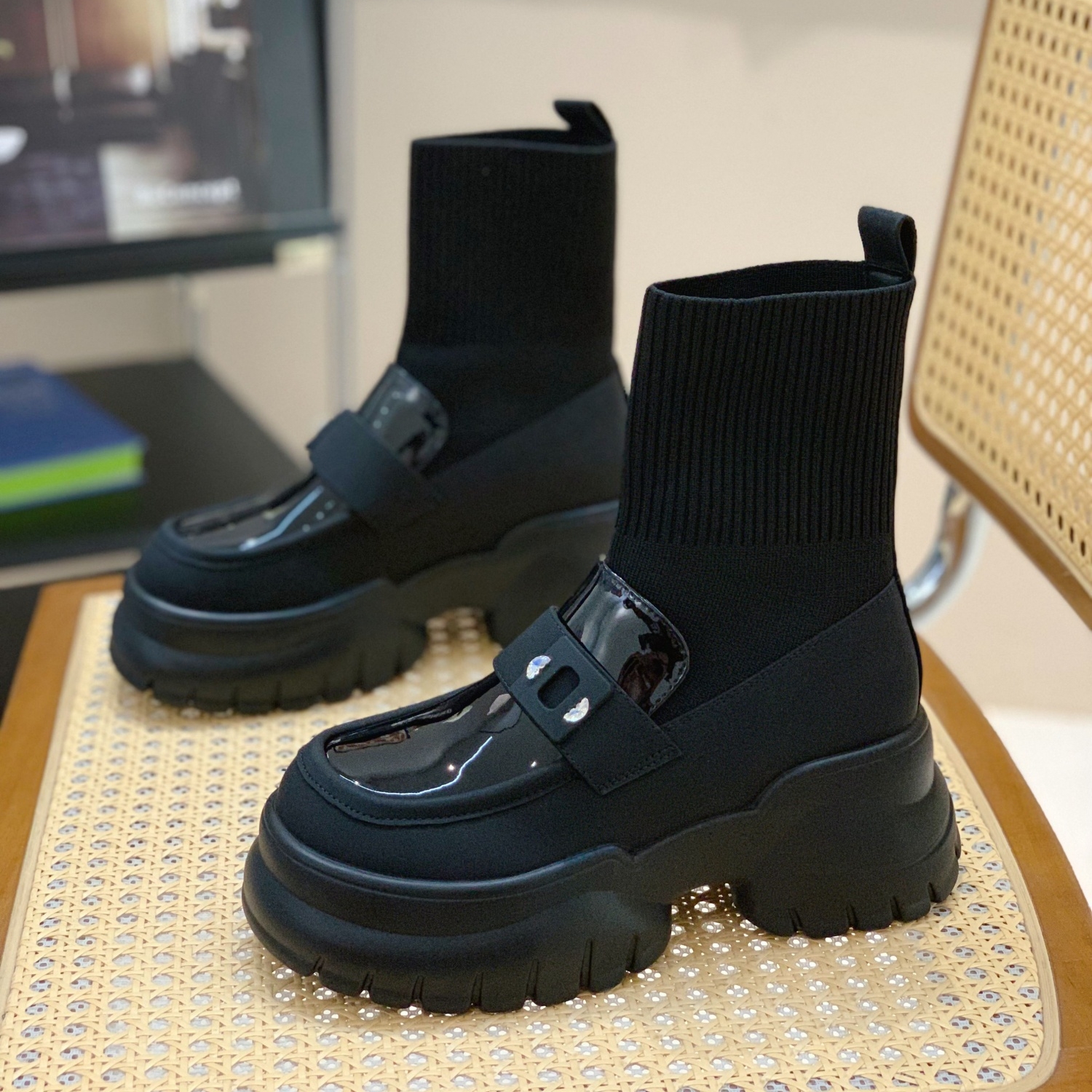 小个子显高显瘦英伦针织弹力袜靴