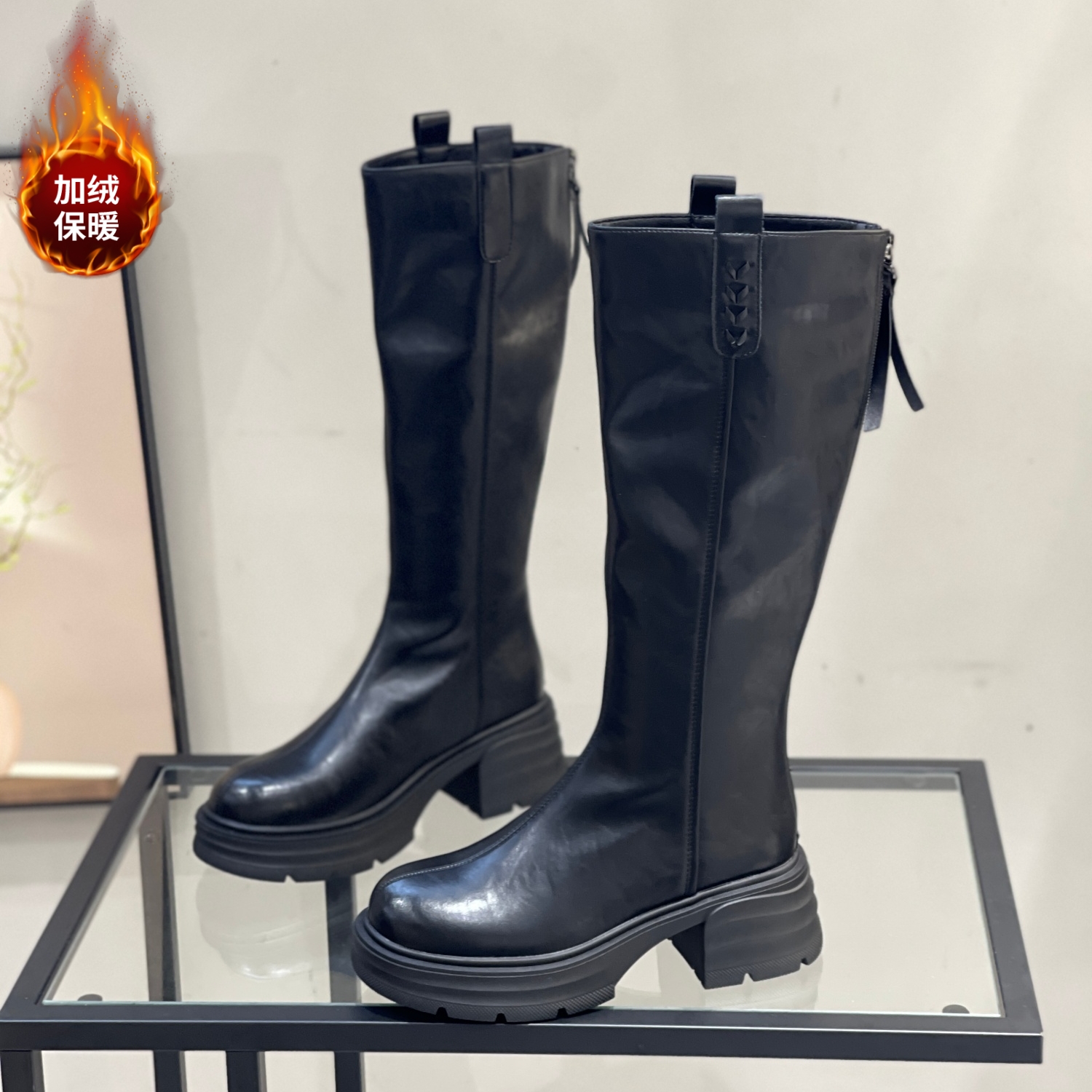 舒适不单调，显高显腿长加绒长靴