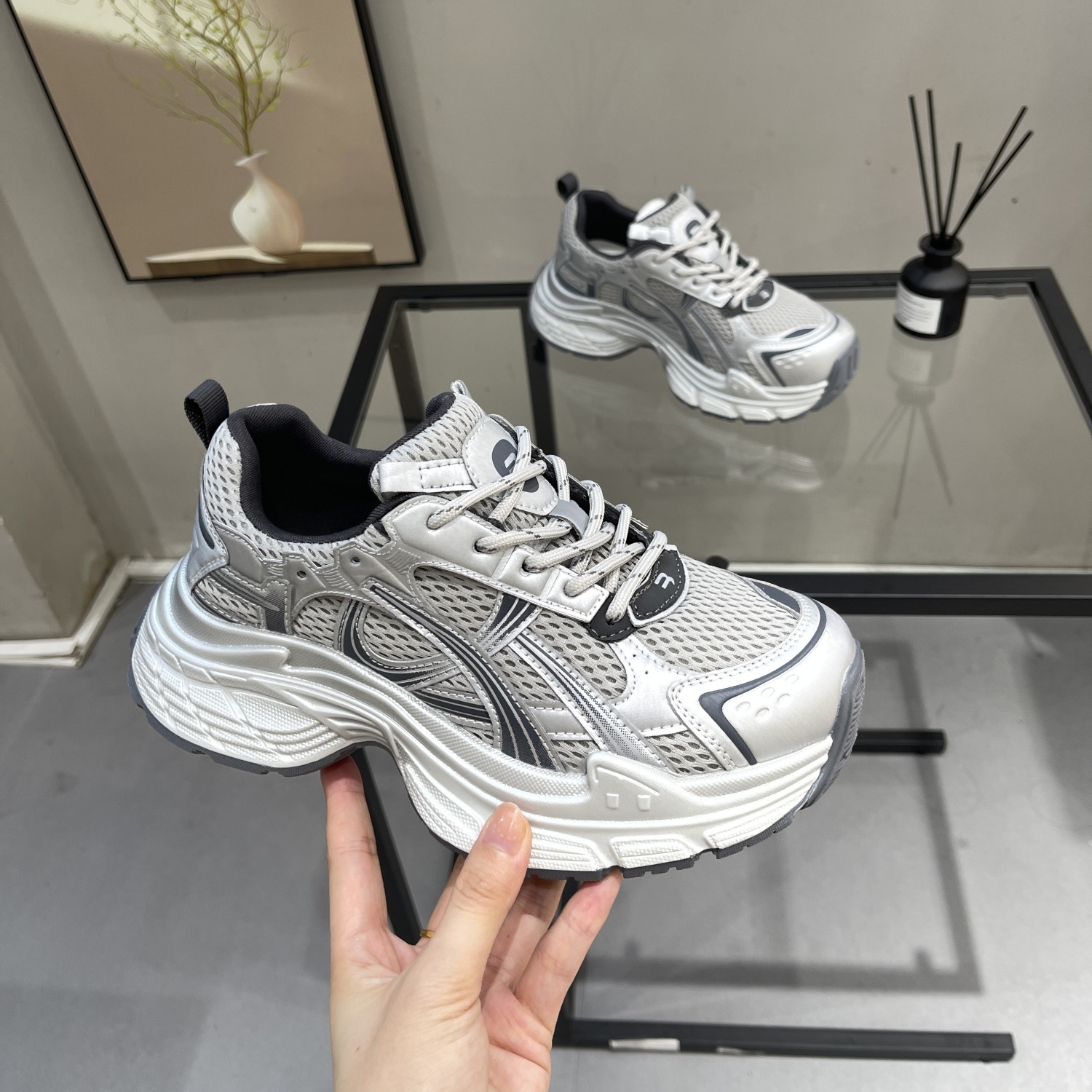 超火炸街复古真皮老爹鞋女2025秋季新款厚底百搭显脚小休闲运动鞋