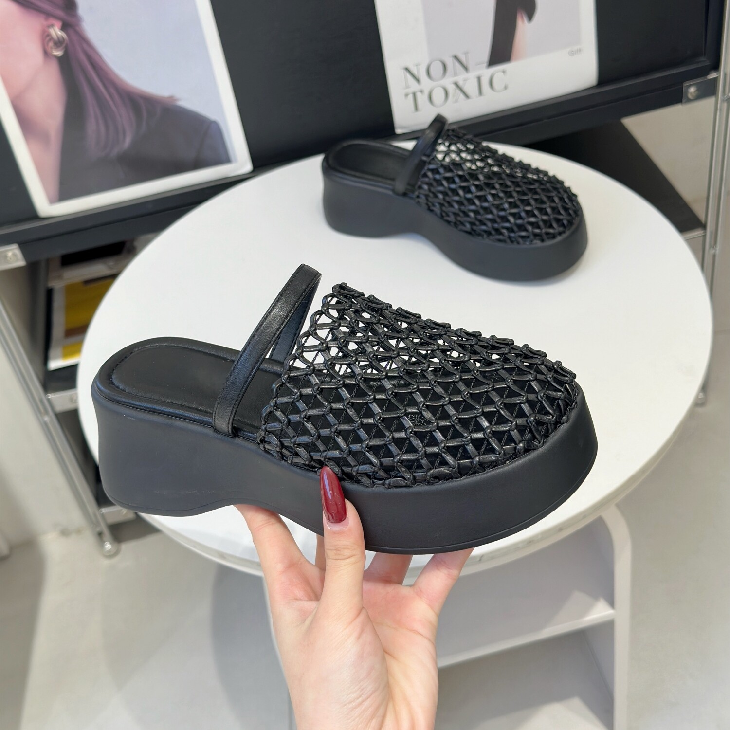 小香风镂空编织包头半拖鞋女夏外穿2026新款一脚蹬懒人松糕凉拖鞋