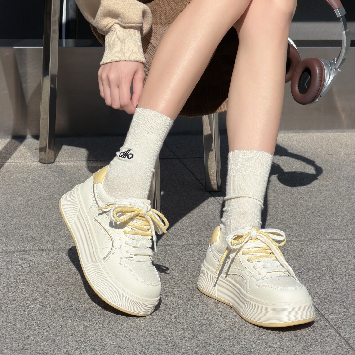 小个子增高厚底小白鞋女2026春季新款小众设计感复古百搭松糕板鞋