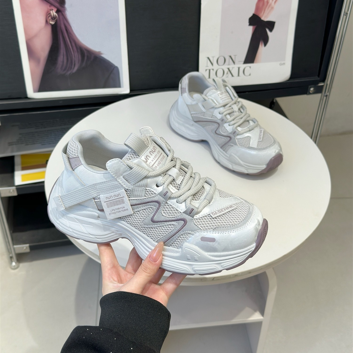 真皮老爹鞋女款2026春季新款复古炸街厚底增高轻便休闲网面运动鞋