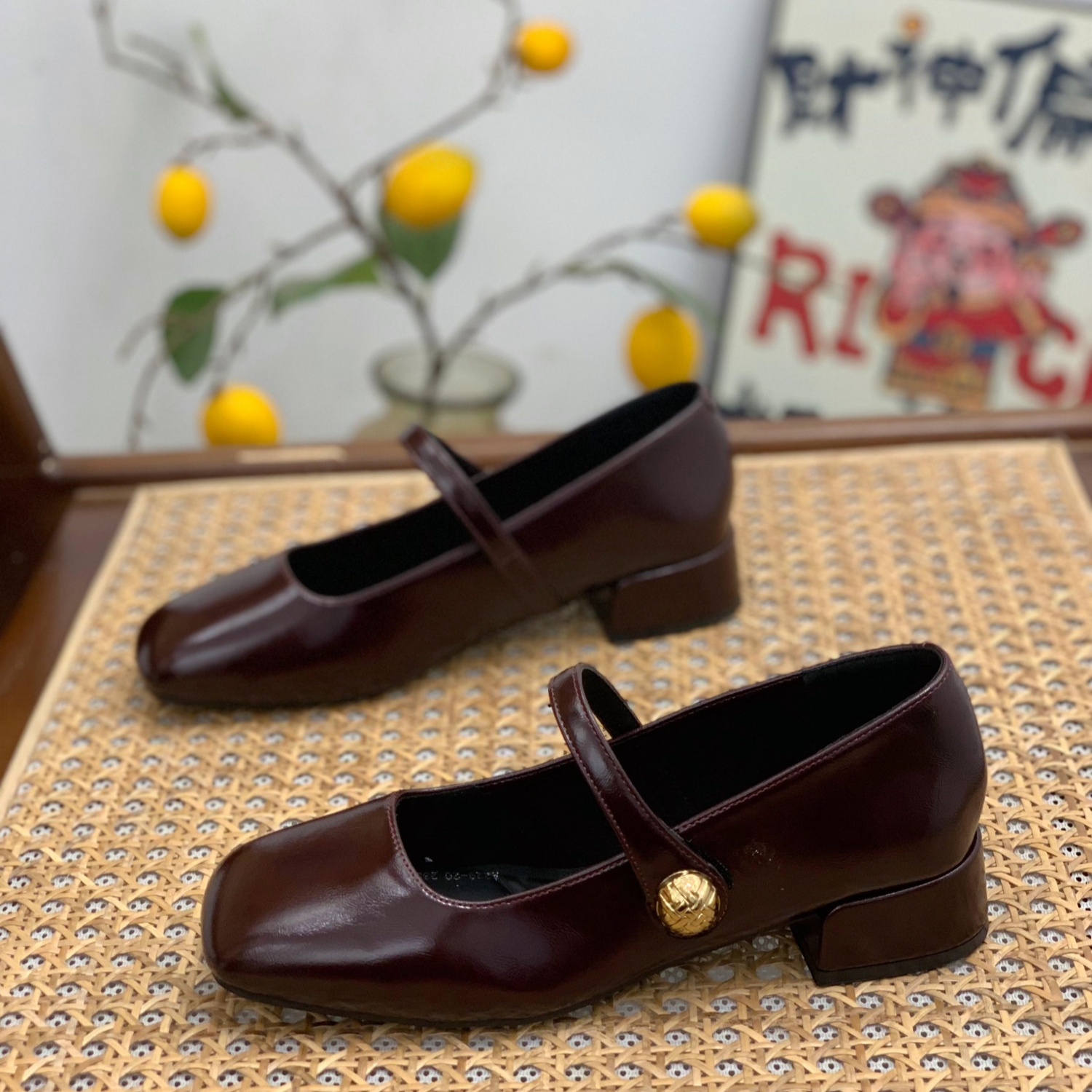 复古浅口魔术贴一脚蹬浅口玛丽珍