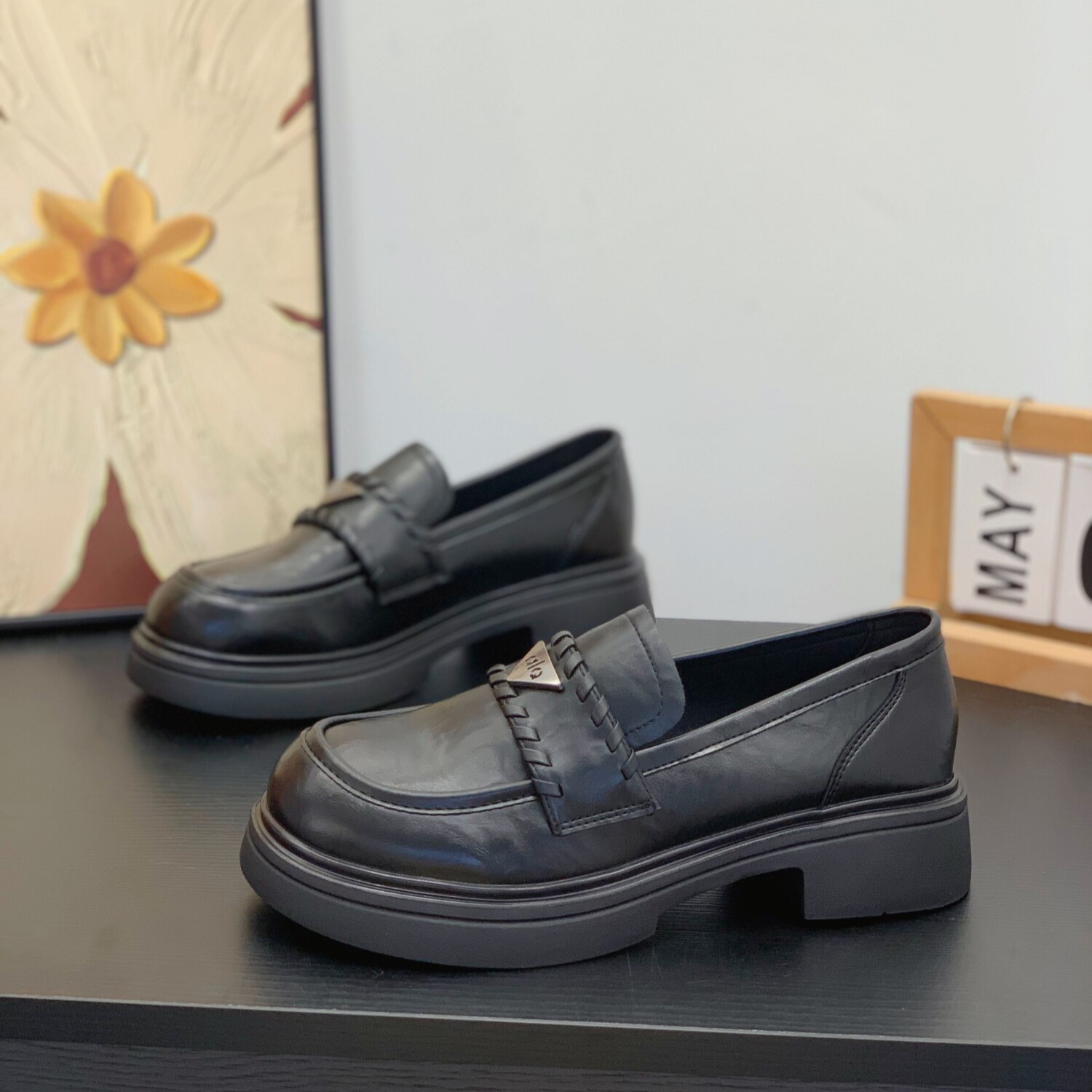 早八一脚蹬穿脱方便学院风乐福鞋