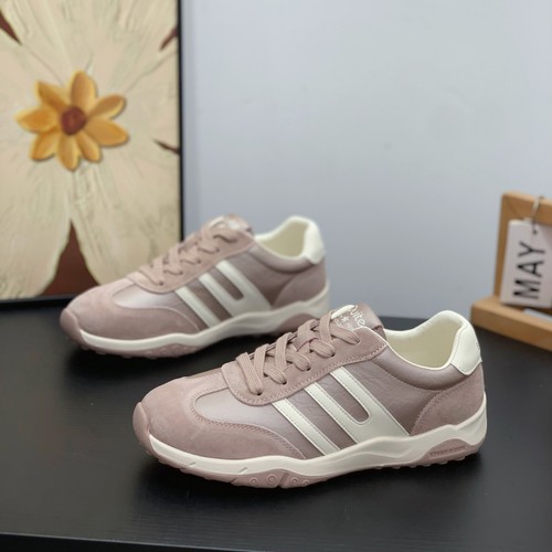 平底显脚小复古德训鞋女2025秋冬新款软底通勤阿甘鞋休闲运动跑鞋