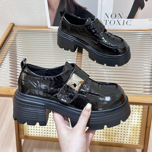 魔术贴粗跟6CM小个子乐福鞋漆皮时尚复古小皮鞋2025秋季超火单鞋
