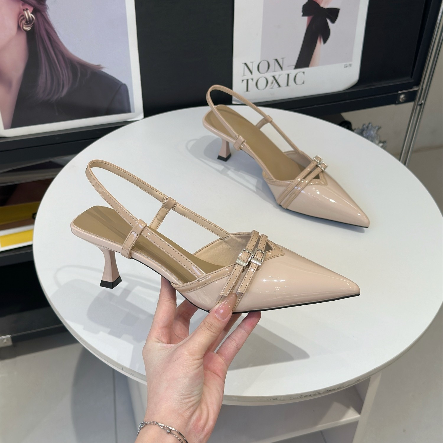 法式温柔风包头凉鞋女2026春夏尖头细跟6cm高跟鞋配裙子气质单鞋