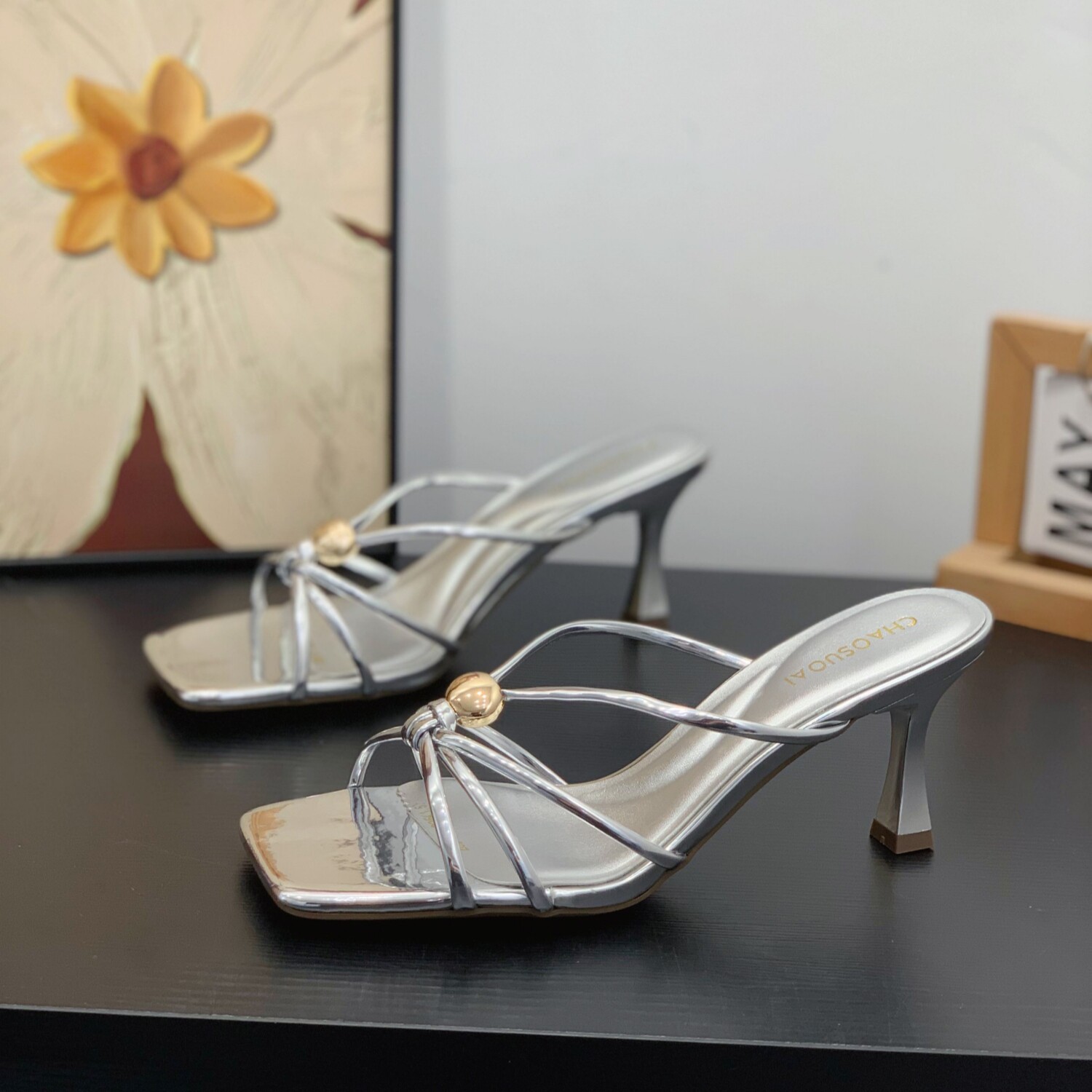 小众设计细带方头凉拖鞋女2026夏超火韩系时尚增高显瘦细跟一字拖