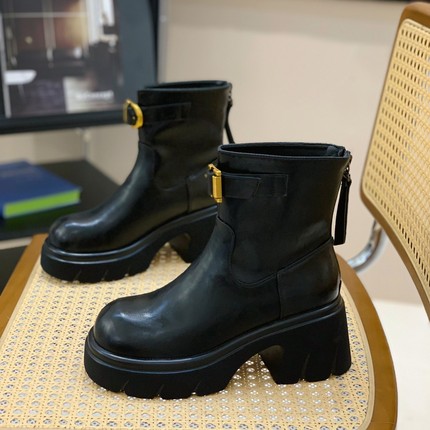 时髦潮酷马丁靴女2025冬季超火松糕厚底7CM小个子短靴粗跟烟筒靴