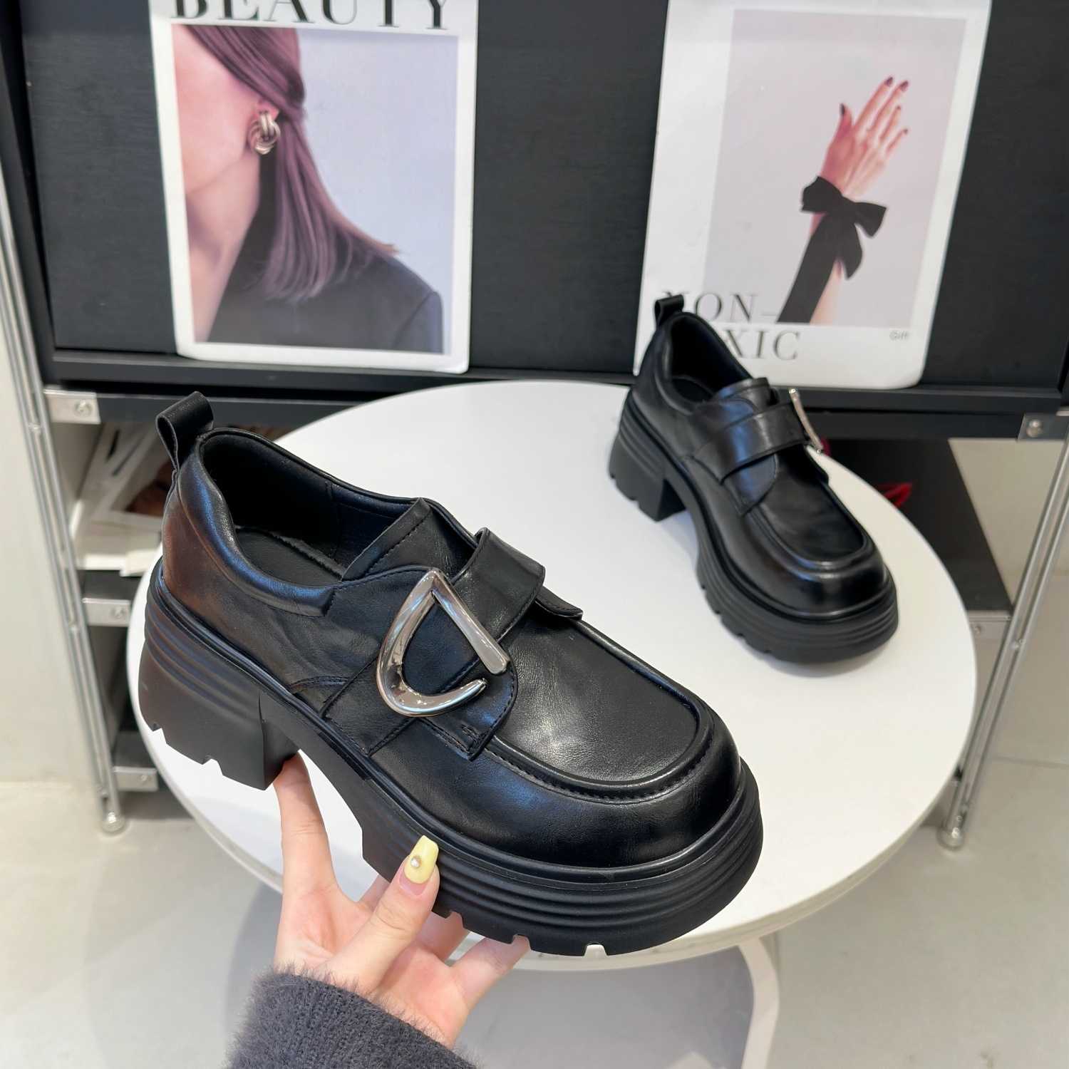 增高显腿长轻便不累脚时尚乐福鞋