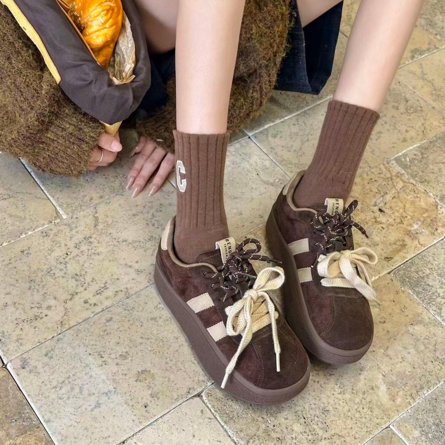 2025秋冬新款百搭时尚复古拼接摇摇底板鞋女厚底不累脚小众休闲鞋