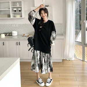 新中式黑色假两件水墨画拼接卫衣裙女2025春新款中长款过膝连衣裙图片