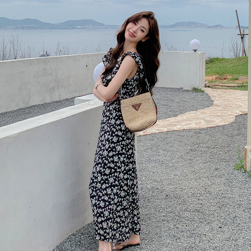 法式复古碎花V领连衣裙女2025夏季新款收腰显瘦小飞袖茶歇长裙子,女装连衣裙,浙宝088