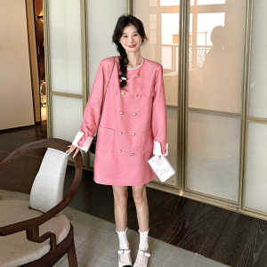 粉色小香风甜美设计感连衣裙女春季新款小个子千金风双排扣裙子潮,细背带裙怎么搭配图片