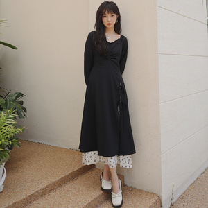 赫本风黑色长袖连衣裙春秋女装2025新款春装高级感气质别致长裙冬图片