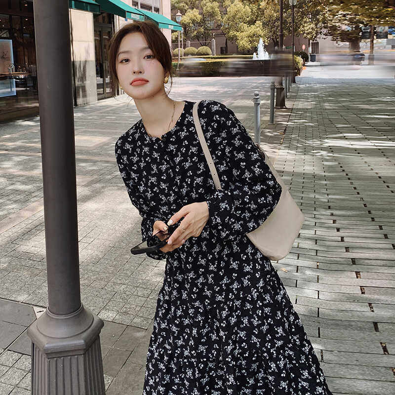 现货M669P105K1582024春秋装长款高品质中长款碎花连衣裙,女装连衣裙,浙宝088