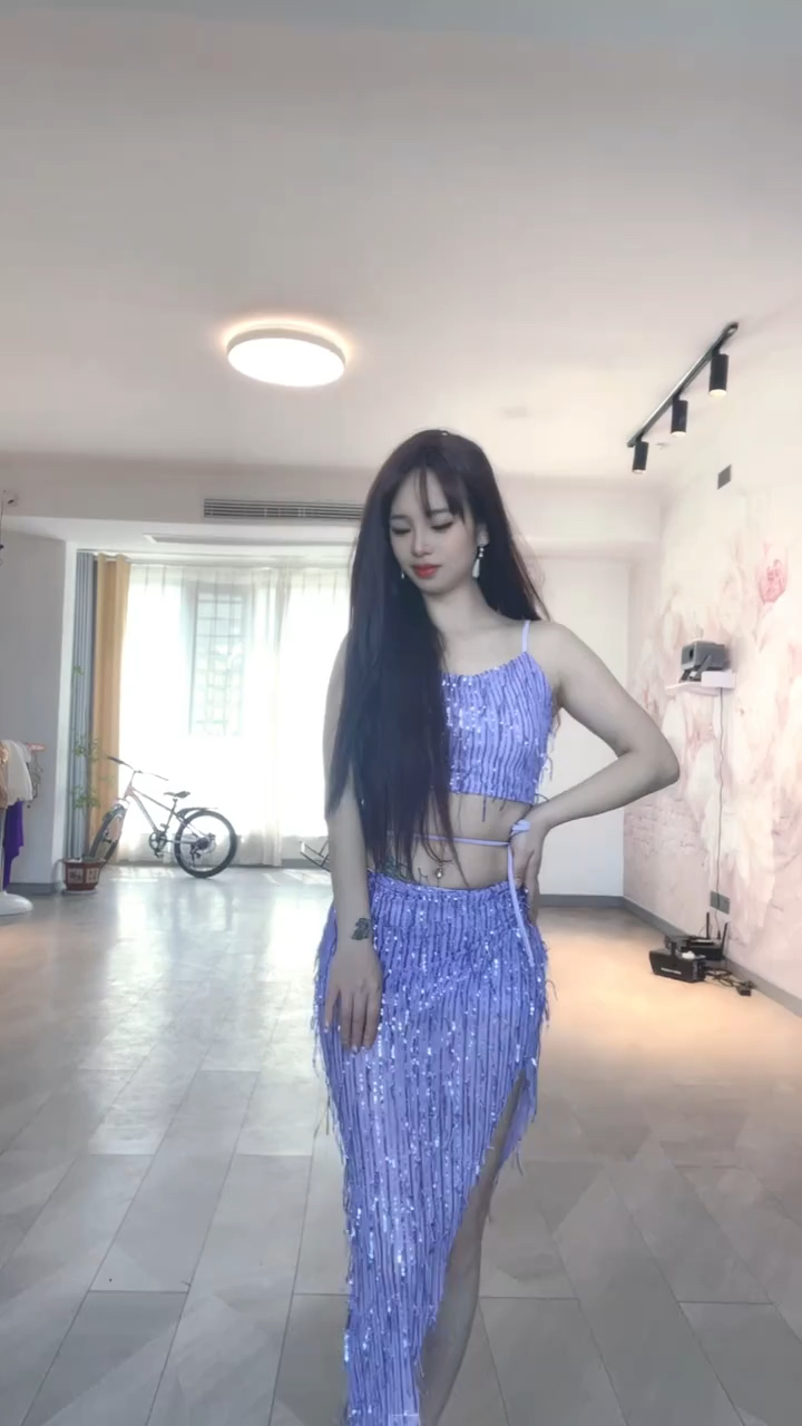 2025新款肚皮舞服装流苏亮片套装背心款裹裙套装表演服练习服女