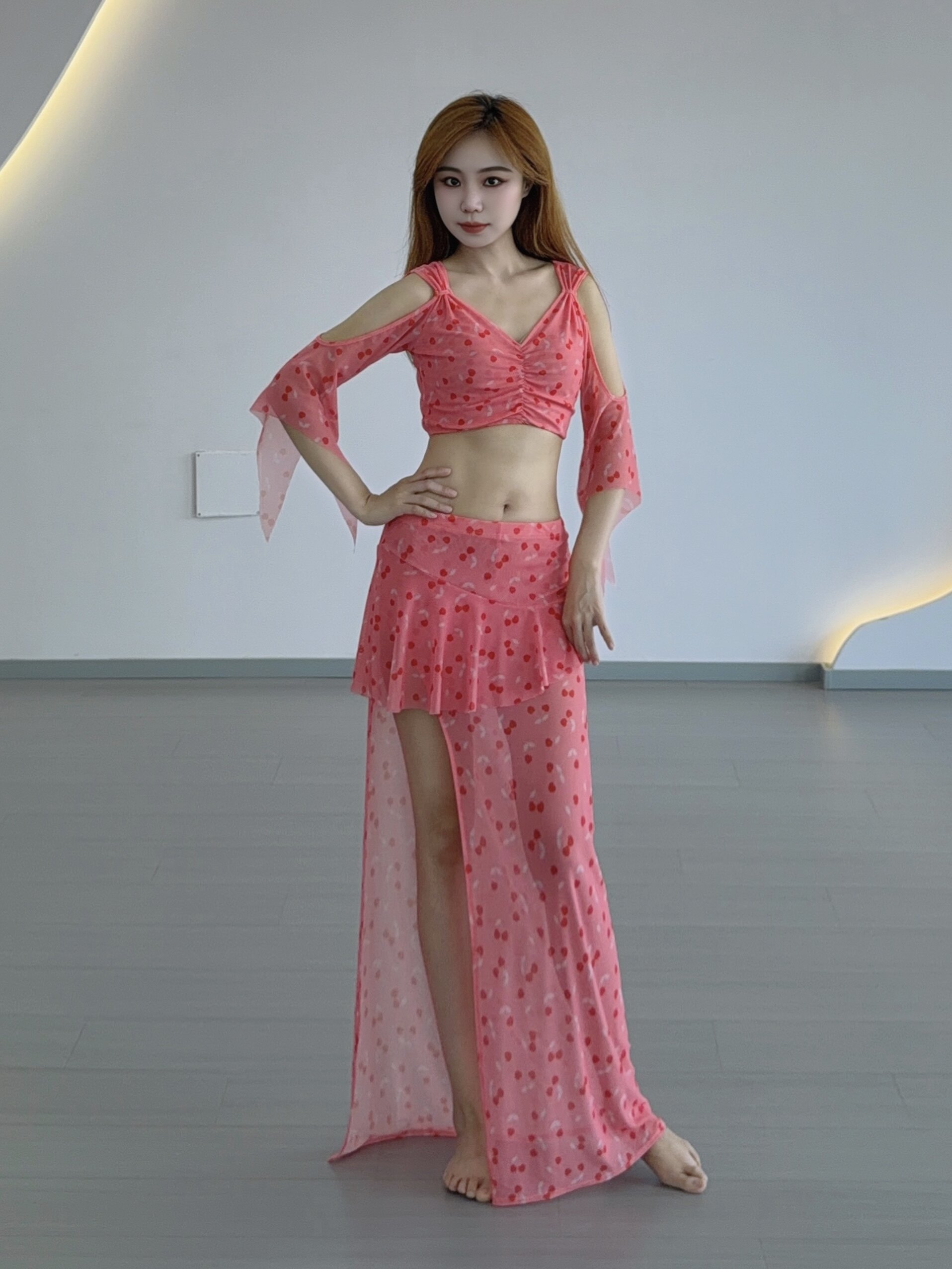 2026新款肚皮舞套装练习服演出服高级感表演出服显套装女网纱粉色