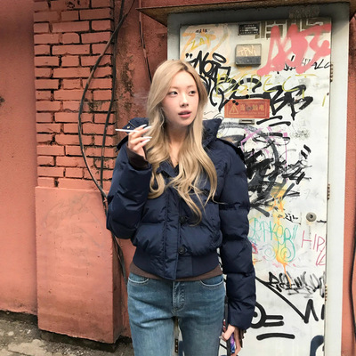 90绒2025秋冬藏青新款羽绒服女短款时尚洋气时髦高级感修身外套潮