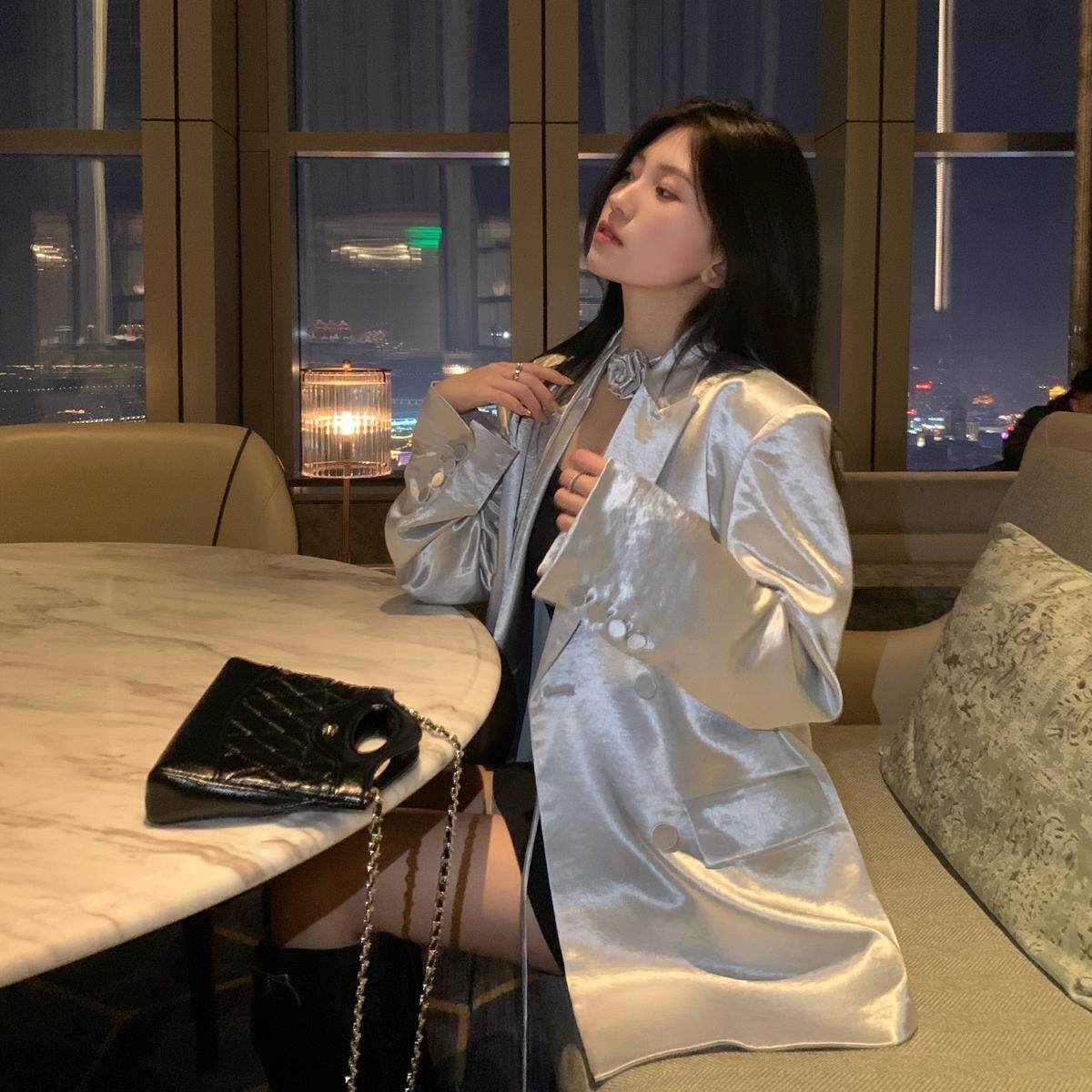 玫瑰花高级感缎面西装外套女