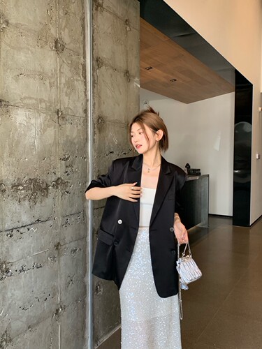 黑色高级感缎面光泽感西装