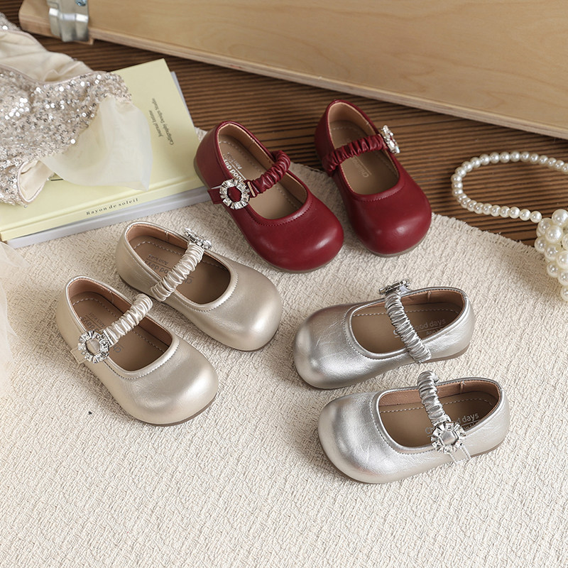 韩版童鞋2026春秋新款儿童皮鞋魔术贴复古软底女童鞋浅口麻花单鞋