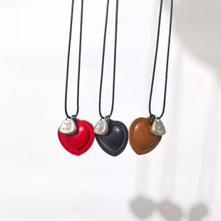 百搭蜡绳爱心皮革项链锁骨小众心形桃心吊坠毛衣链女配饰包包挂件