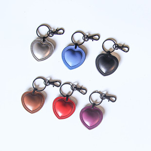 2025新款 原创皮质小爱心钥匙扣情侣挂件吊饰女精致高级感创意小众