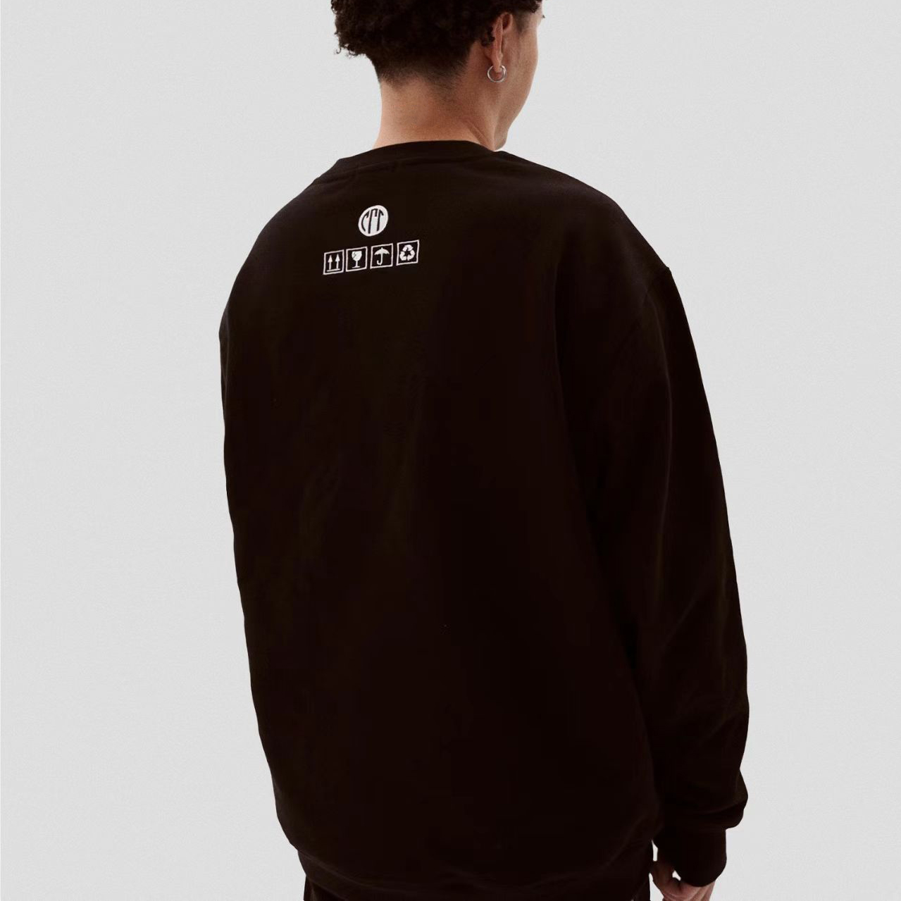 【满两件包邮】2025秋新款青少年港风简约刺绣长袖T恤打底衫卫衣