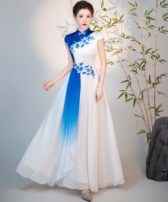 青花瓷走秀改良旗袍裙高端大气年轻款宴会气质演出高贵晚礼服女
